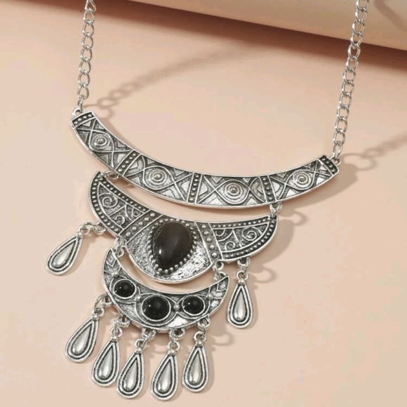 Necklace - Picture 3 of 3